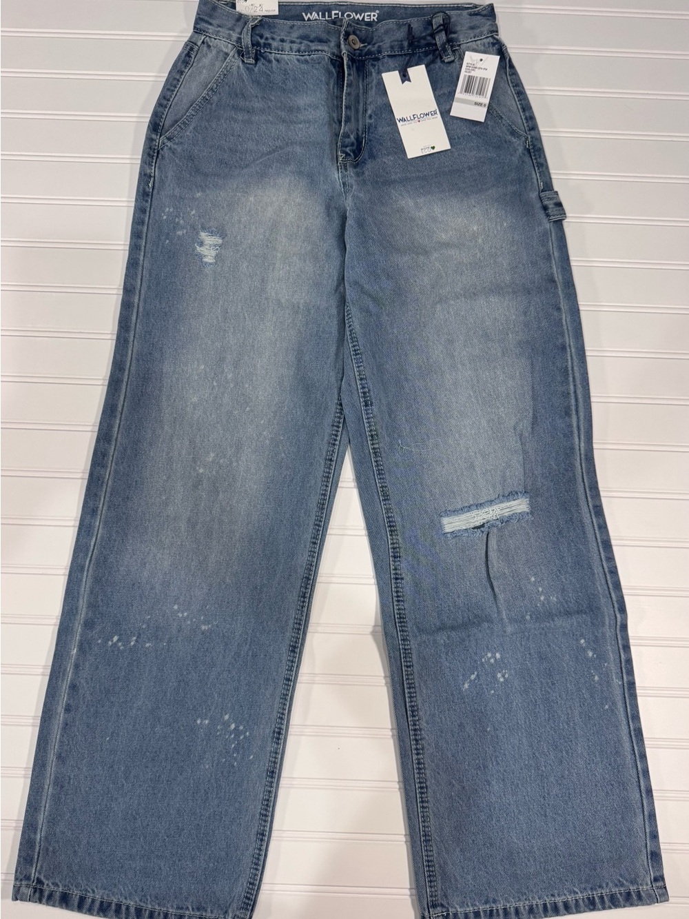 Wallflower Light Wash Wide-Leg Jeans with Distressed Details: Size 0